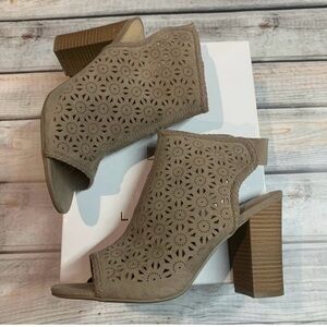 LC Lauren Conrad Shoes